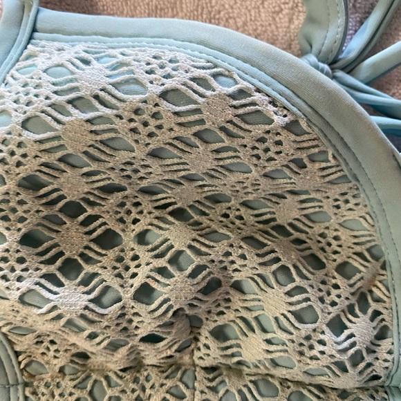 Montce Aquamarine Crochet Bikini Top size Large. - Picture 2 of 2